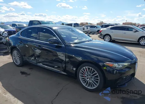 2018 Alfa Romeo Giulia Ti Lusso Awd из США, поврежденный, VIN ZARFAEEN4J7571532